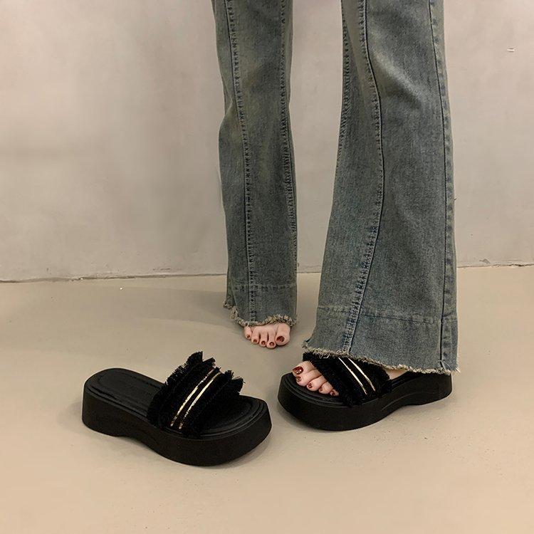French beautiful platform slippers women's summer wear fashion and high sense 2025 new models with skirts to increase the height of sandals