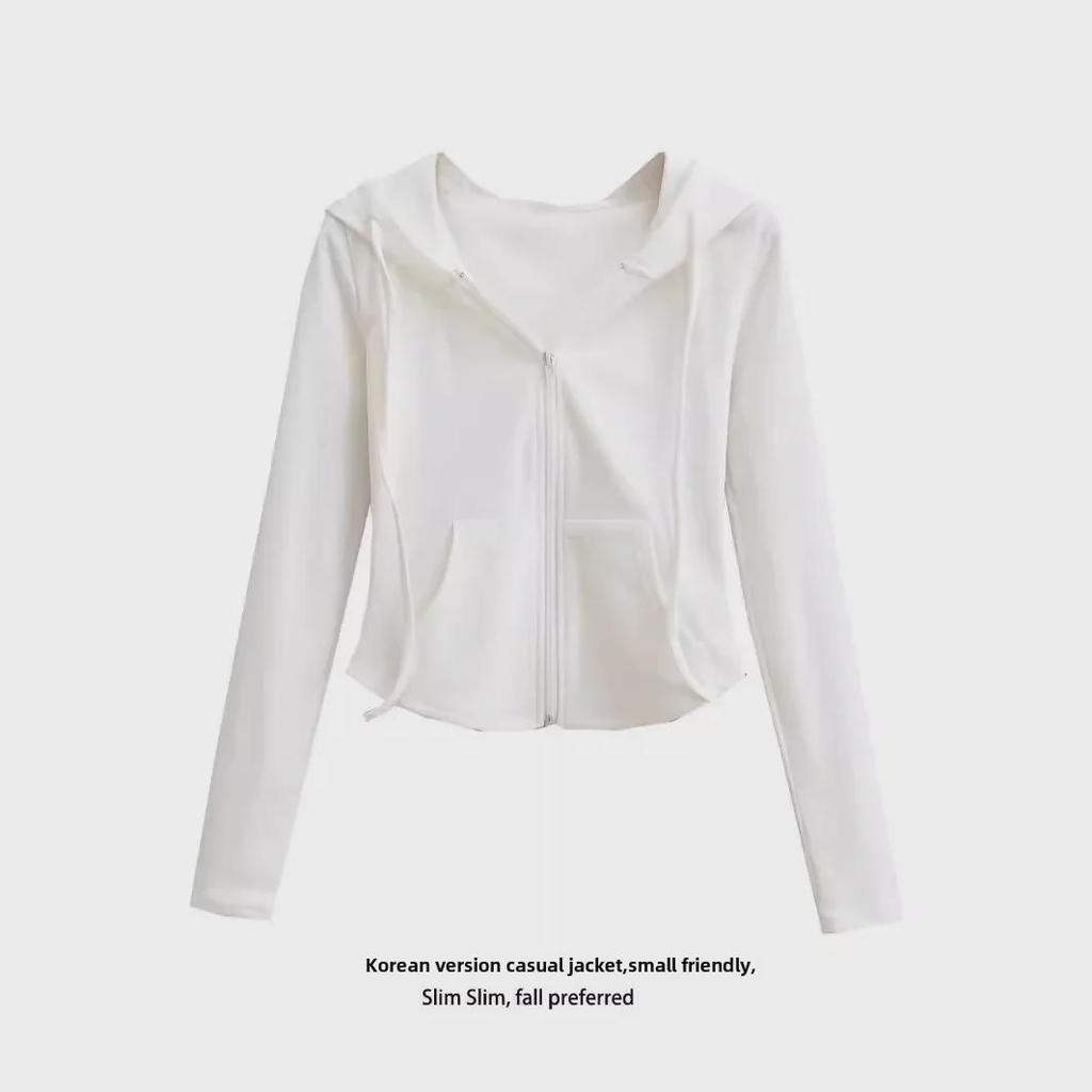 "Women's 2024 German Velvet Slim-Fit Hooded Cardigan: Trendy Hot Girl Style for Autumn/Winter"