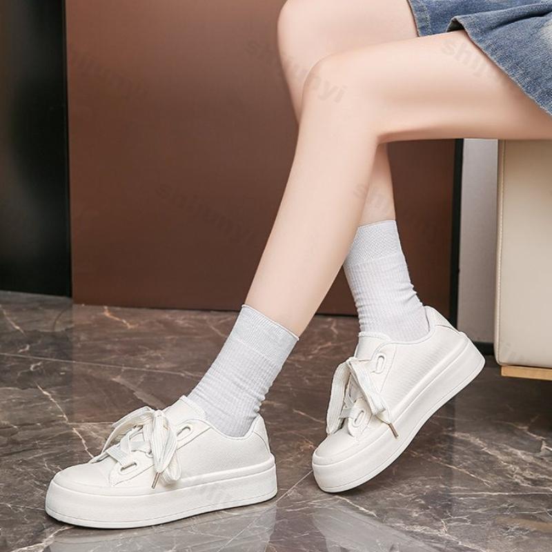 Fashion Women's White Canvas Shoes Autumn Fashion Round Toe Breathable Lace Up Board Shoes Fashion Height Increase Non Slip Casual Shoes