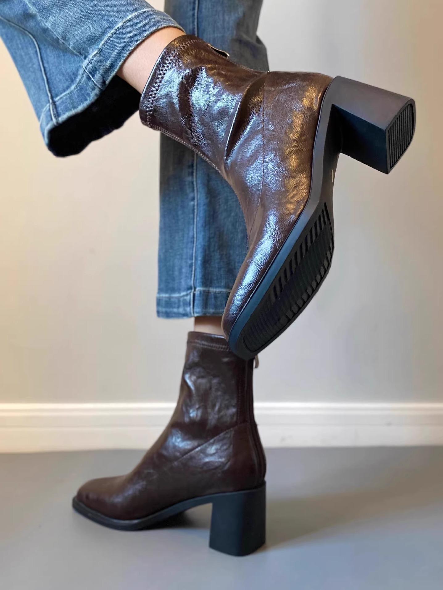 

Leather square head rear zipper Martin boots women s 2025 new spring and autumn retro commuting thick heel thin boots high heel short boots 40