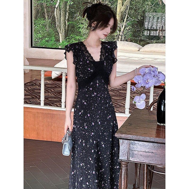 Black Lace Splicing Sexy Floral Dress Women's Summer New Vacation French Temperament V-neck Dress