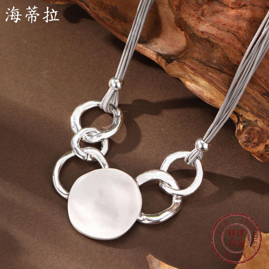 New Brushed Irregular Round Leather Rope Magnetic Attraction Necklace, Women's Exaggerated Geometric Brushed Round Neck Chain
