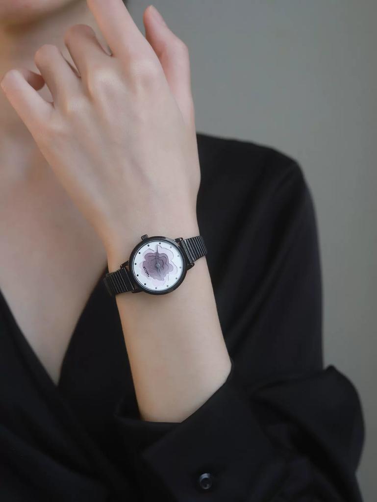 Women's Watch, Niche Summer Style, Light Luxury, Small Dial, New Ins Niche Design, High-End Feel for Students, Steel Band Watch for Women