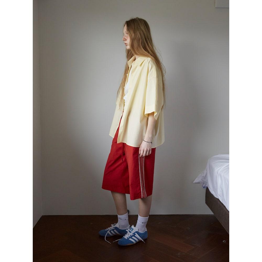 Saendeusaundeu (Unisex) Solid Crop Short Sleeve Shirt Lemon