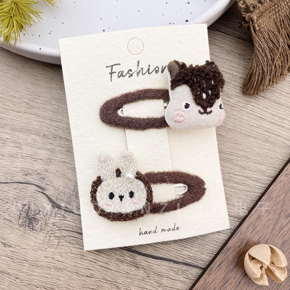 

Plush Alpaca Cartoon Hair Clips for Girls - Cute Frizzy Bang Ties & Retro Handmade Accessories