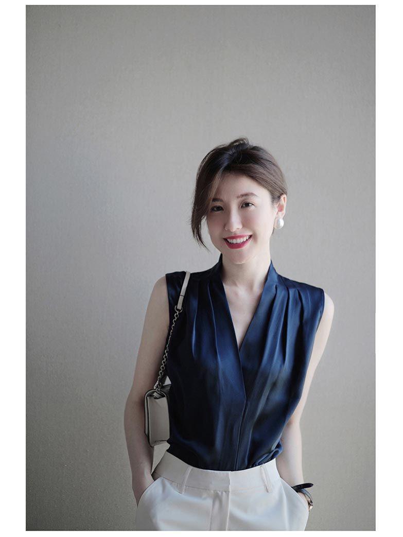 

Women s V-Neck Satin Camisole - Sleeveless, Halter Neck, Solid Color Top for Summer M темно-синий