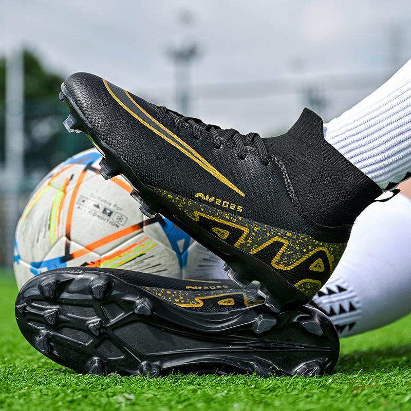 Ronaldo Assassin's New High-top Football Shoes Men's Broken Nails Children's Boys and Girls Adult Velvet Warm Training Shoes