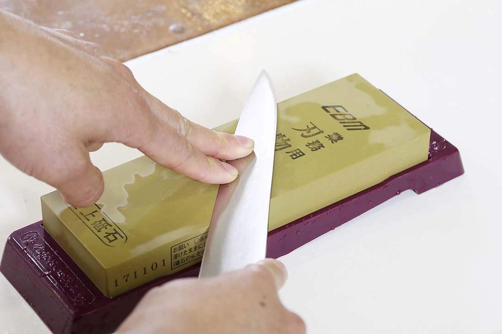 EBM Chemical Finishing Stone with Stand (#4000)