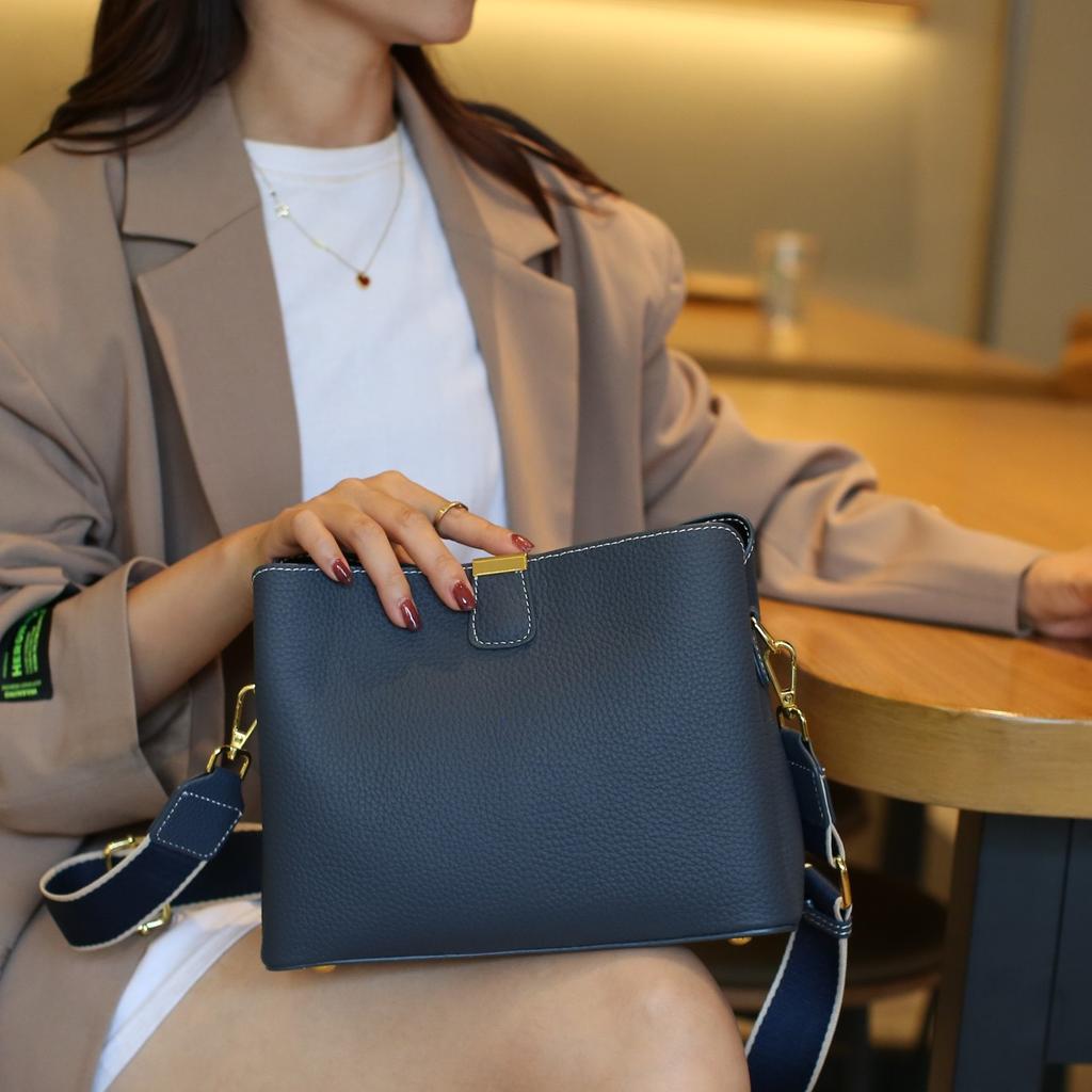 Umhängetasche Damen Sommer Sommer Damen vielseitige Tasche Damen High-End-Sinn Nische Handtasche große Kapazität