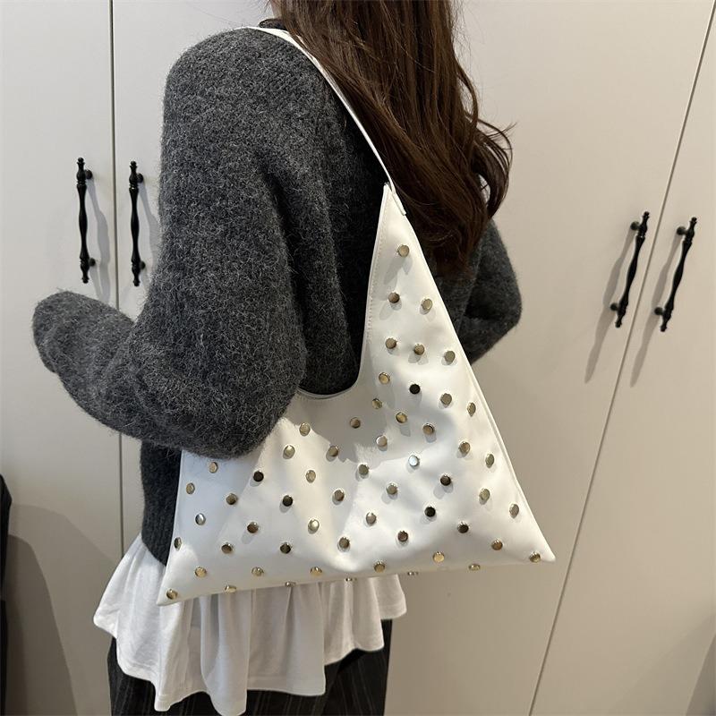 New Stylish and Simple Shoulder Bag Trendy Rivet Personalized Underarm Bag Niche Design Handbag