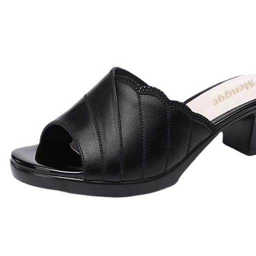 Cool slippers women's outer wear summer 2025 new thick heel real soft leather one-word soft bottom mother non-slip slippers