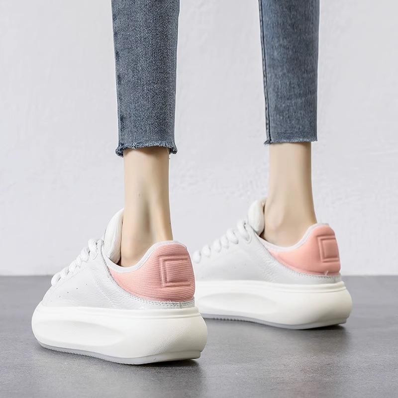 Кроссовки женские толстые из натуральной коровьей кожи разных цветов на платформе — фото 9