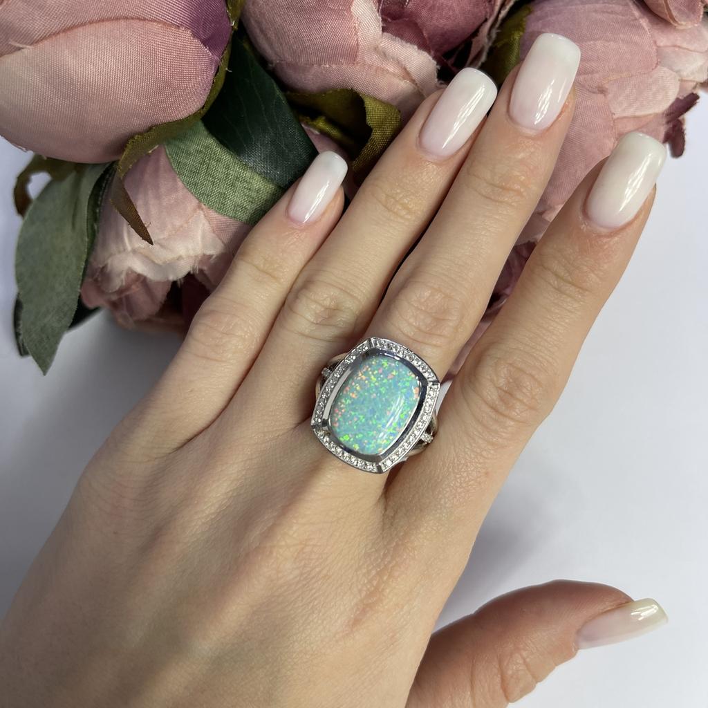 Silver Ring with Opal 4.292ct (2106838)