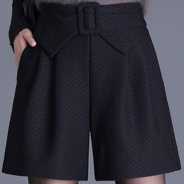 2025 Autumn/Winter High-Waisted Slim A-Line Bow Shorts, Women's Bootcut, Elegant Style Outerwear