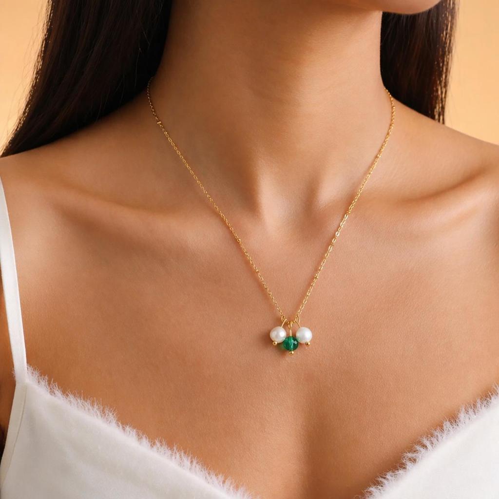 European & American Natural Stone Freshwater Pearl Clavicle Chain - Elegant Titanium Steel Fashion Design