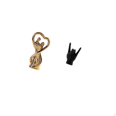 Romantic Couple Figurine Sculpture with Hand Gesture Creative Statue for Anniversary Gift And Home