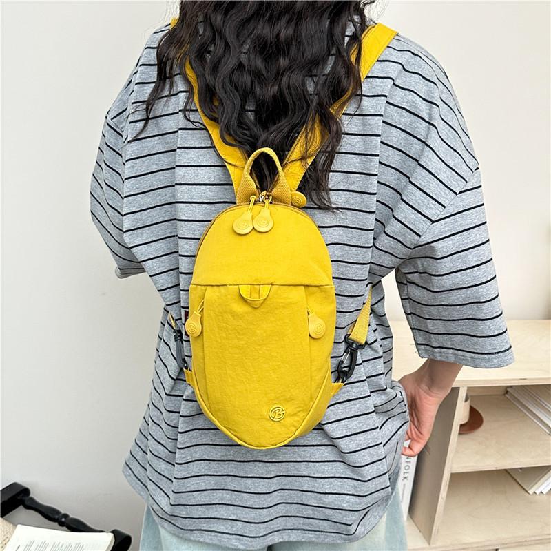 Multifunkční taška přes hrudník Dámský vodotěsný nylonový batoh Lehká crossbody taška na cesty