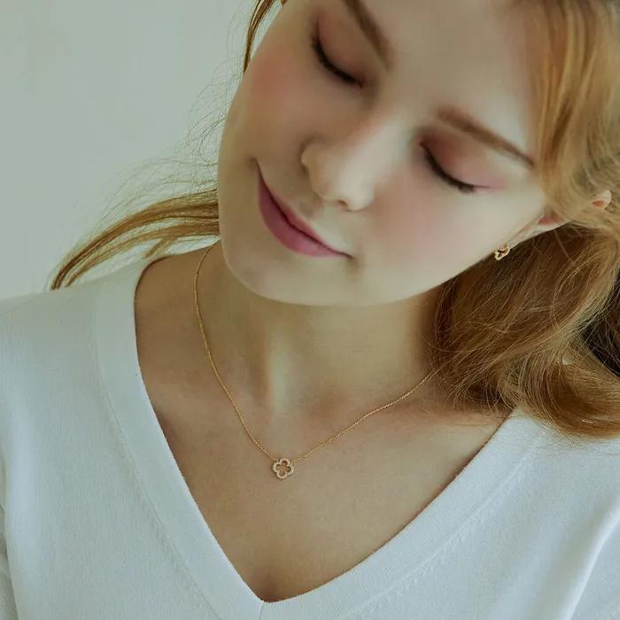 Clover Pendant Cubic Necklace (Silver 925) SHNE0001