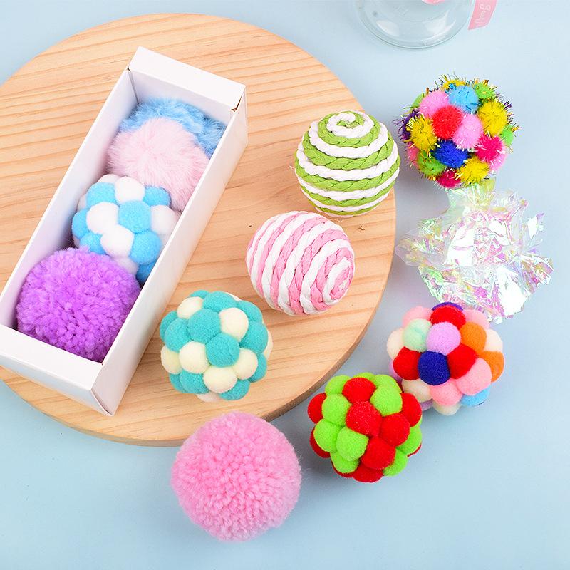 Zabawka dla kota - Elastyczna piłka - Ręcznie robiona pluszowa piłka z dzwoneczkiem - Zestaw prezentowy - Samodzielna piłka dla kota, która jest wytrzymała i odporna na drapanie i gryzienie