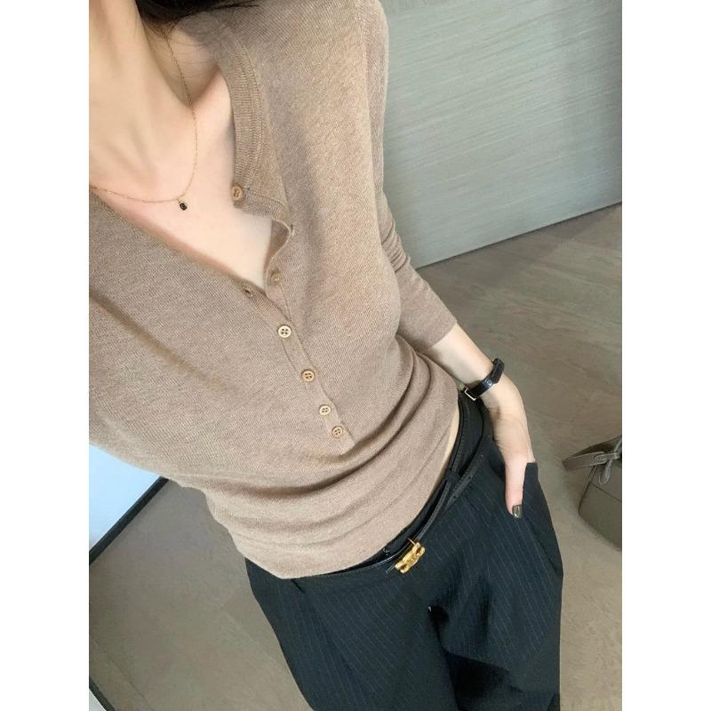 

Button half open neck ice silk knitted long-sleeved shirt women s summer thin soft waxy slim slim bottom top average size [recommended 80-60kg] верблюд
