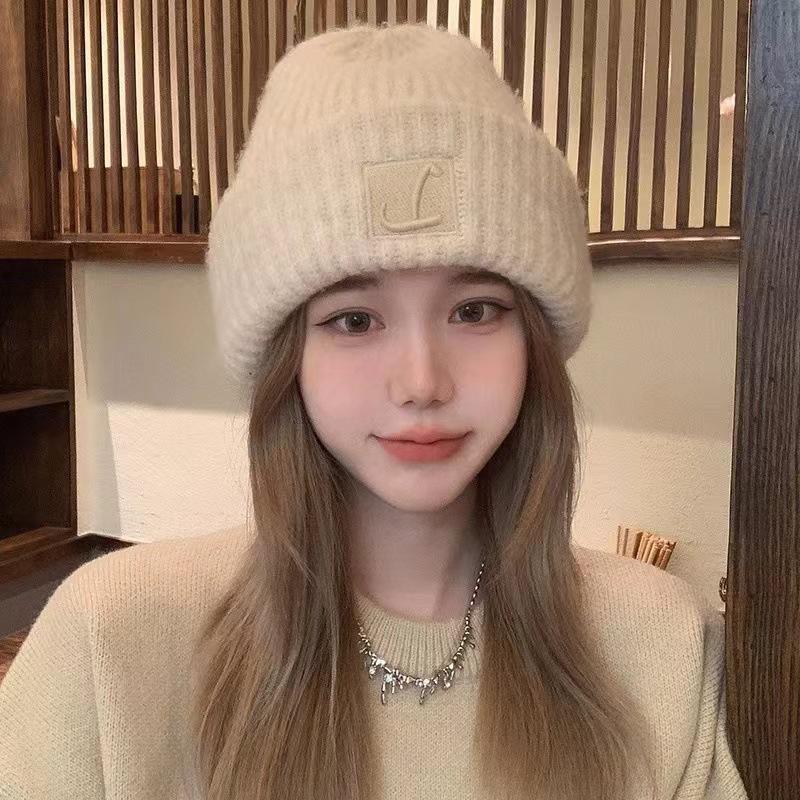 Hat women's winter new big head knitted loose face warm thickened knitted cold hat ear protectors stacked wool hat