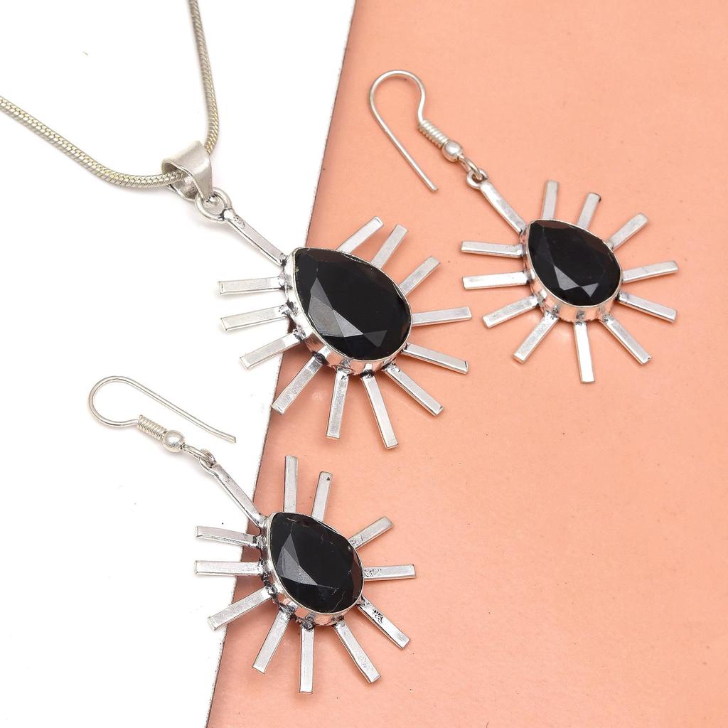 Black Spinal  Pendant Gemstone Jewelry Handicraft Valentine'Day Gold