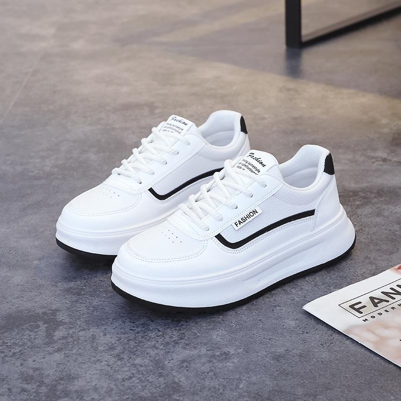 

New Ins female student sports skateboard shoes, little white lace-up casual shoes, thicker soles 40