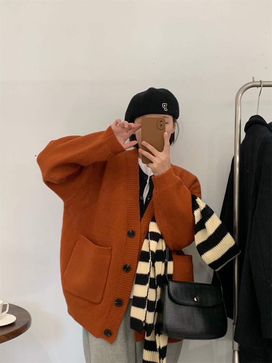 

осень 2025 новый большой размер вязаный свитер ленивый ветер большой карман утолщенный кардиган корейская версия V-образный вырез свитер куртка женская one size fits all оранжевый