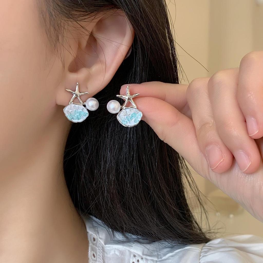 Starfish Crushed Ice Blue Pearl Earrings: Fashionable Seaside Vacation Ear Cuff, Light Luxury, High-End Versatile Design.