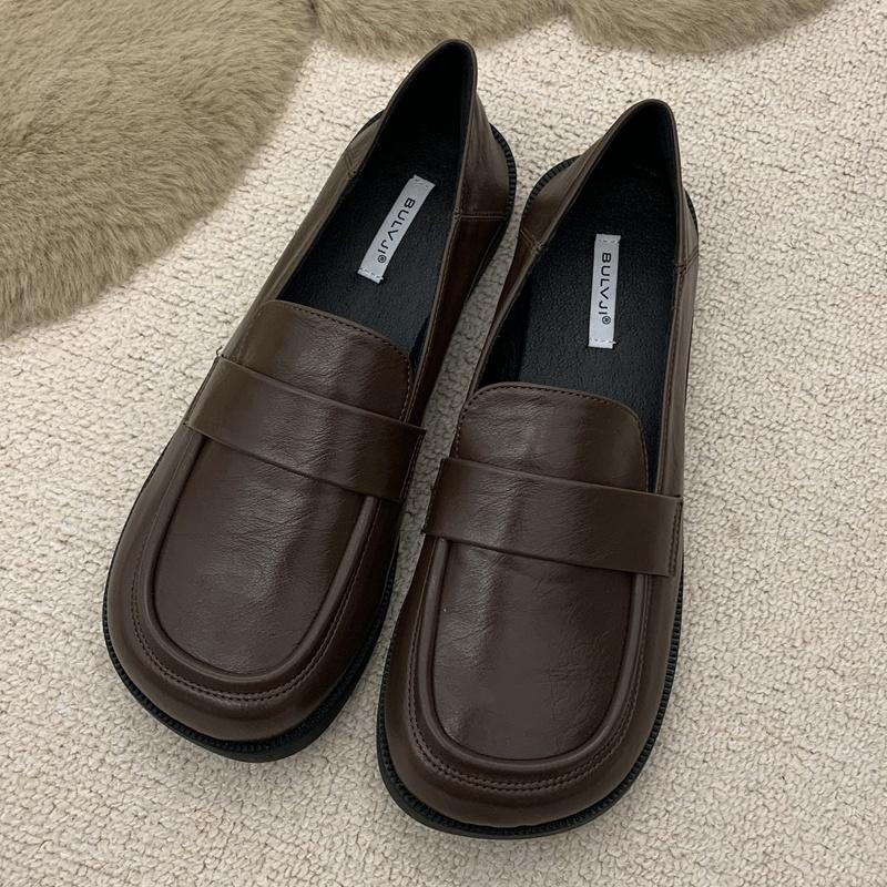 

Модная ретро женская обувь на плоской подошве 2025 Осень Британский стиль Универсальные Тонкие Ботинки Лоферы с квадратным носком Слипоны Повседневная Обувь из мягкой кожи 39