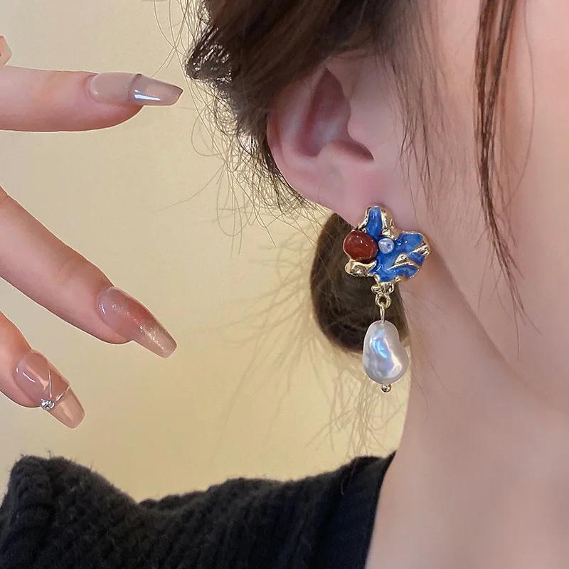 Brincos Vintage de Pérola Irregular com Gota de Óleo para Mulheres Brincos de Temperamento Coreano Luxo Leve Alto Zircônia Irregular Presente