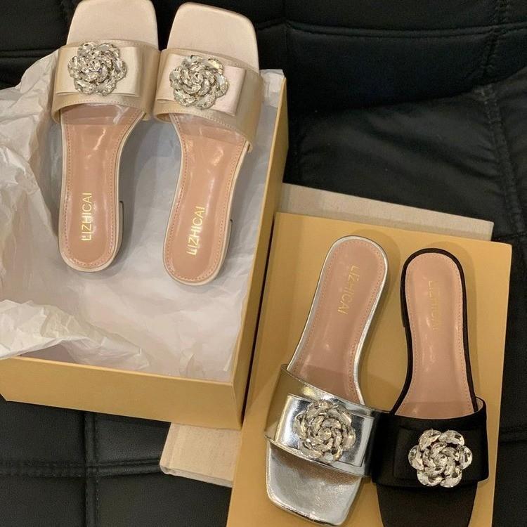 Spring and summer 2025 new one-word slippers women's French low-heeled square head thick-heeled rhinestone buckle temperament Muller shoes