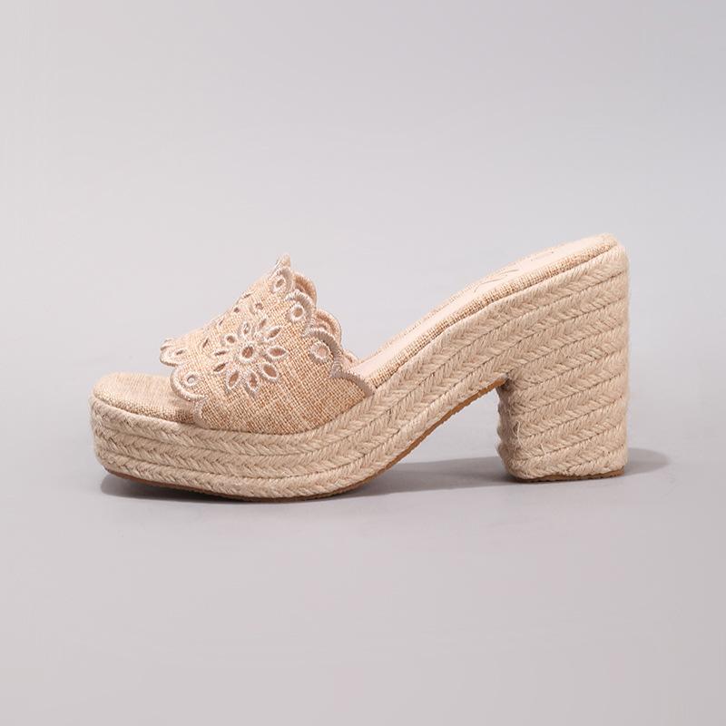 

Пеньковая веревка, танкетка, толстая подошва, крутые тапочки, полая вышивка нитью в виде цветка, надпись, праздничный досуг, повседневная мода, толстая подошва, увеличение 43 абрикосовый