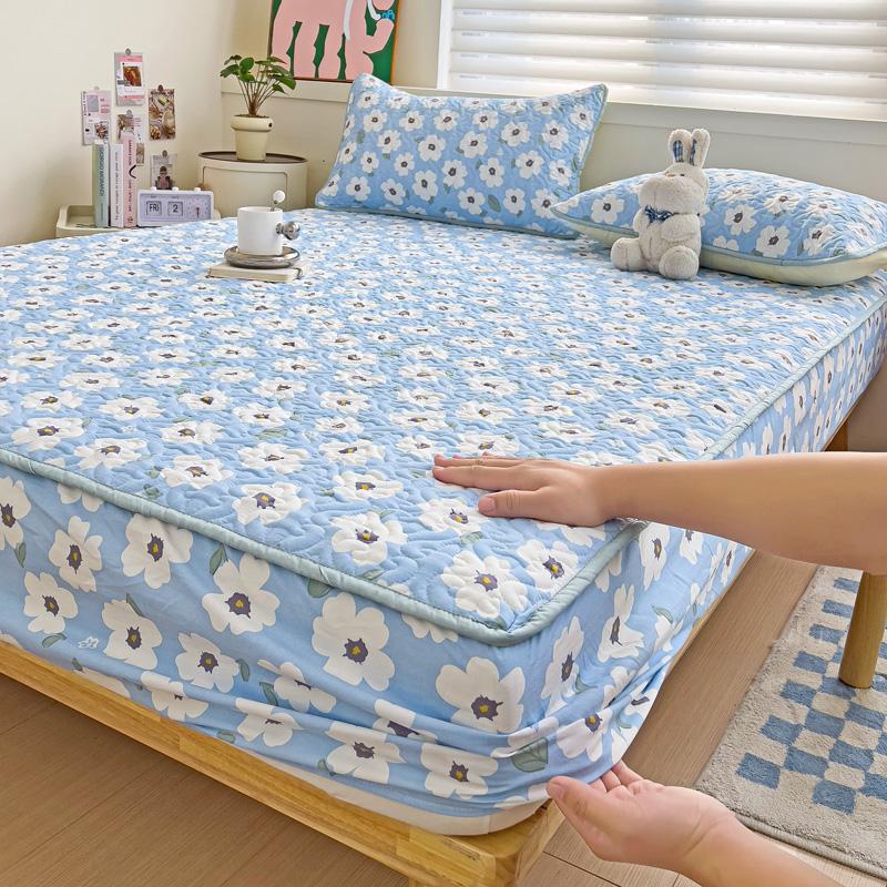 Thicken Bed Cover Cartoon Style Bedspread Quilted Mattress Cover Soft Bed Linen Elastic Bedsheets cubre colchón (No Pillowcase)