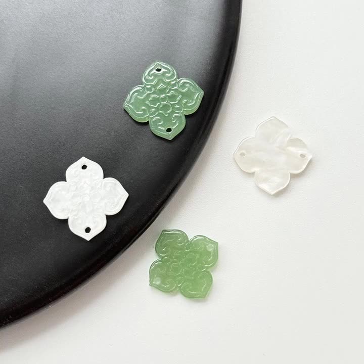 10 Stück 13MM Neue Retro Grüne Serie Essigsäure Blumenanhänger Doppelbohrungs-Verbinder DIY Herstellung Harz Quasten Zubehör