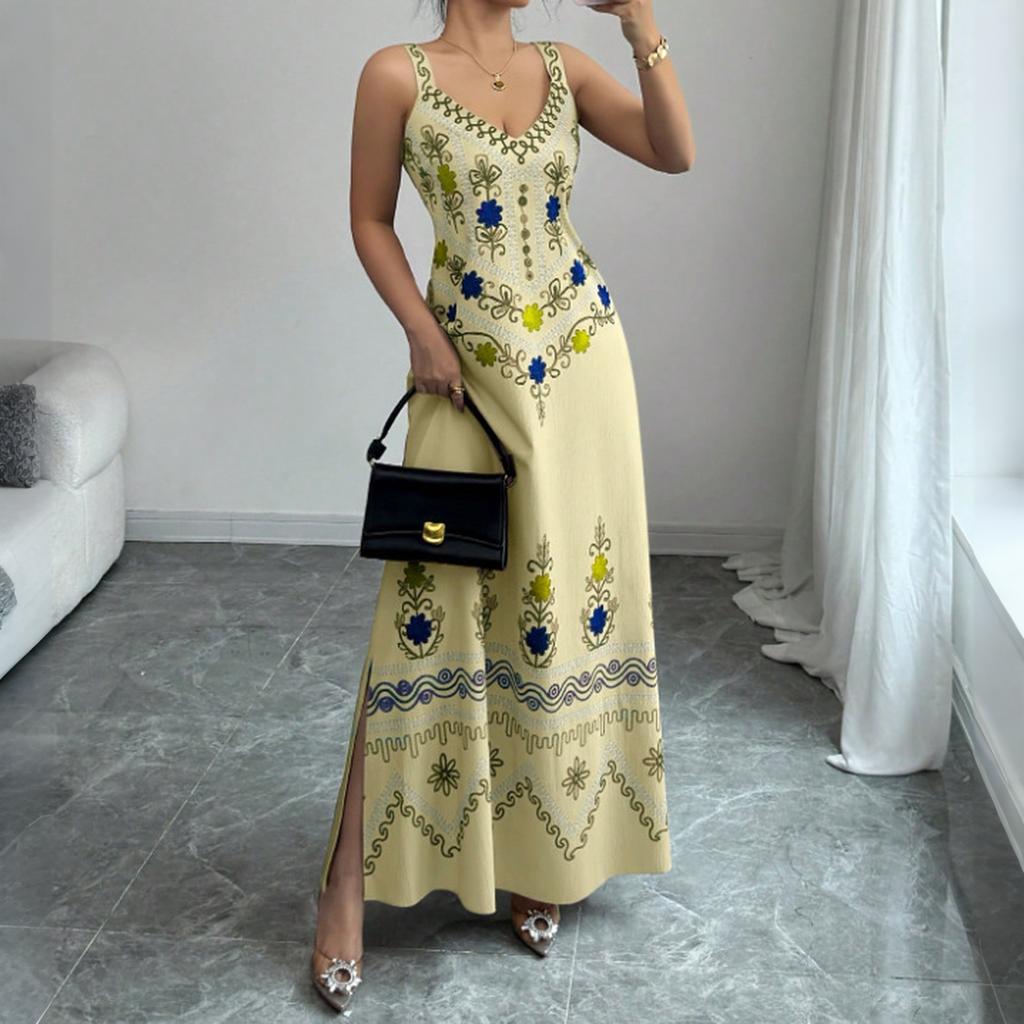 Women's Sleeveless V Neck Vintage Floral Print Maxi Dress with Side Slit Elegant Casual Summer Dress for Outdoor Events
