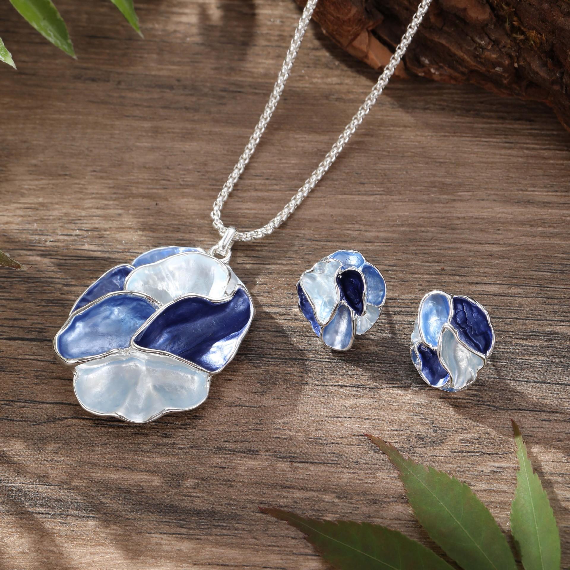 

Новый эмалированный геометрический набор серег-пусетов и подвески в виде цветка, высококлассное женское универсальное цветочное ожерелье