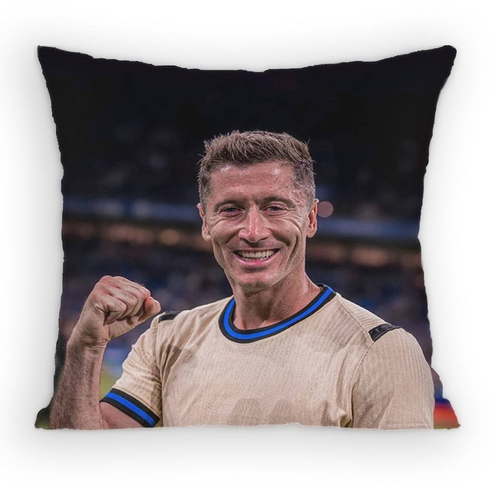 Robert Lewandowski Pillow Case Antidustmite Pillowcase Invisible Zipper Silky Sofa Cushion Cover for Bedroom