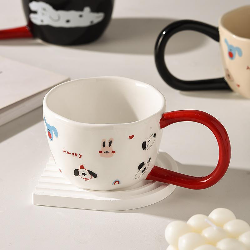 Kreativní kontrastní barva Velký ucho Domácí keramický hrnek Vysoce hodnotný hrnek Kreslený štěně Keramický hrnek Pár Hrnek na vodu