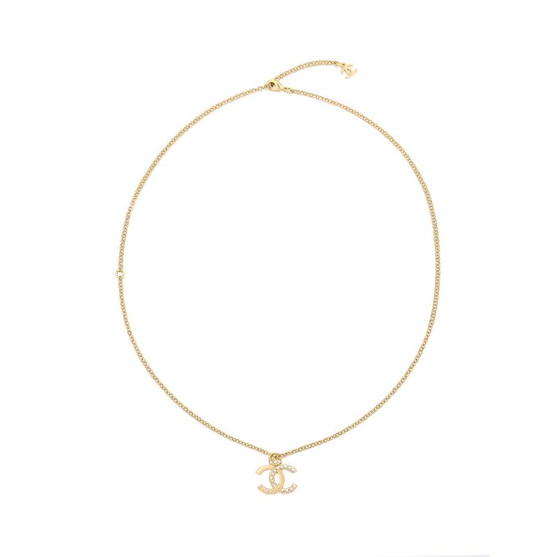 CHANEL [24P Spring and Summer Style] Solid Color Double C Decorated Pendant Necklace Women's Gold
