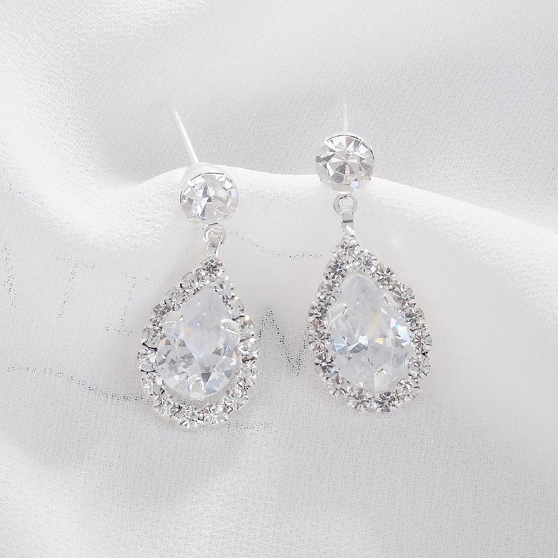 European-American Fashion Jewelry: Claw Chain Rhinestone Crystal Water Drop Necklace & Earring Set