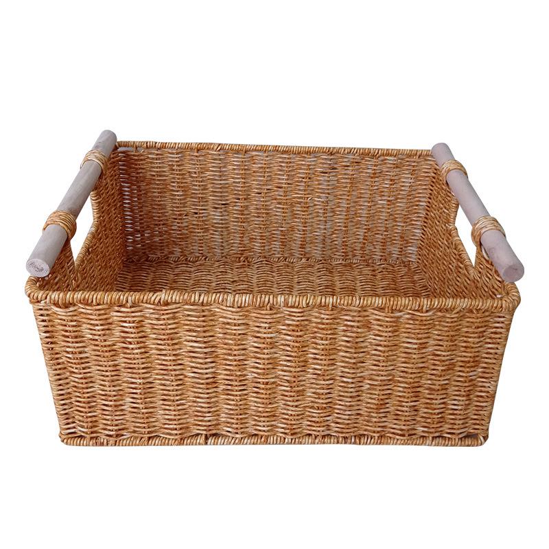 Proutěný pletený koš s dřevěnou rukojetí do obývacího pokoje, na svačinu, do hotelu, na prádlo a pro skladování.