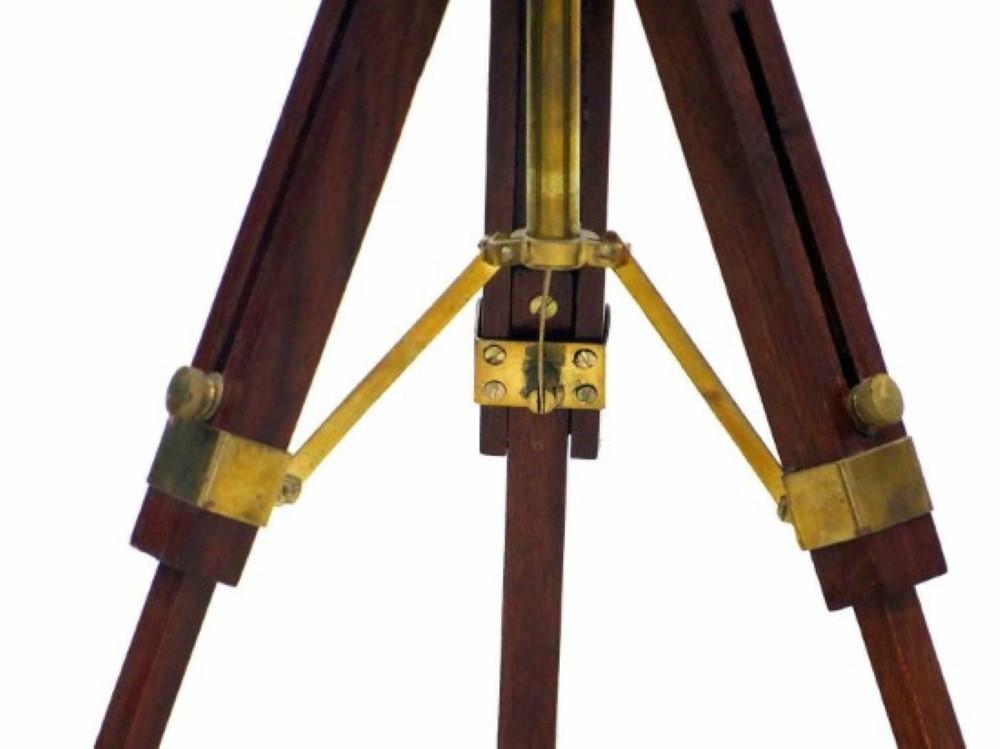 Mosazný dalekohled s dřevěným stojanem na stativ Námořní námořní vintage dekorace na stůl
