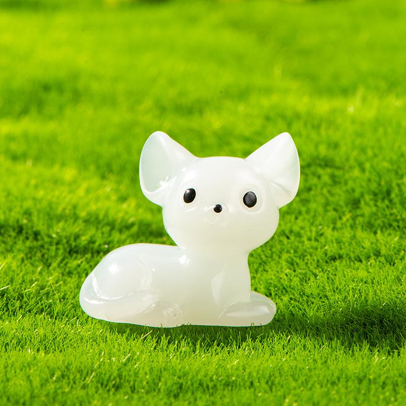 

Микроландшафтное украшение Светящийся в темноте котенок Бесшерстная кошка Смола Украшение Ручная работа Столешница Автомобиль Светящееся украшение cat series 10pcs слоновая кость