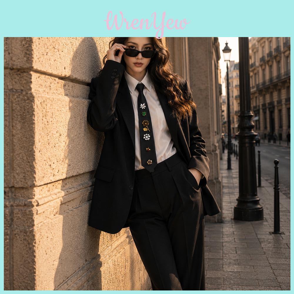 Gothic Punk Ladies Tie With Clover Decor For Cosplay And Photoshoots