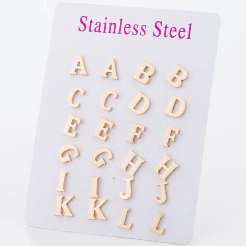 Personalisierte Ohrstecker aus europäischem und amerikanischem Edelstahl mit 26 Buchstaben