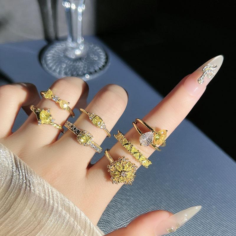 Elegant and fashionable stacking yellow diamonds, gold bright diamonds, personalized opening rings, women's light luxury niche design,