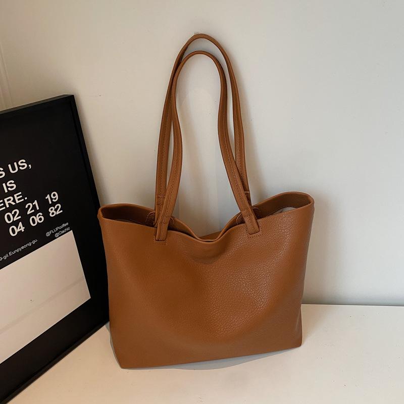

Korean version of fashionable large-capacity bag women s 2025 new trendy Korean niche tote bag simple shoulder bag underarm bag