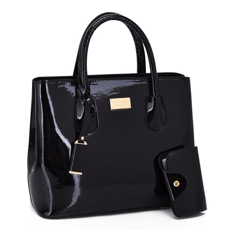 

New patent leather women s bag, high-end bridal bridesmaid bag, wedding handbag, solid color shoulder messenger bag, styled platinum bag. чорний
