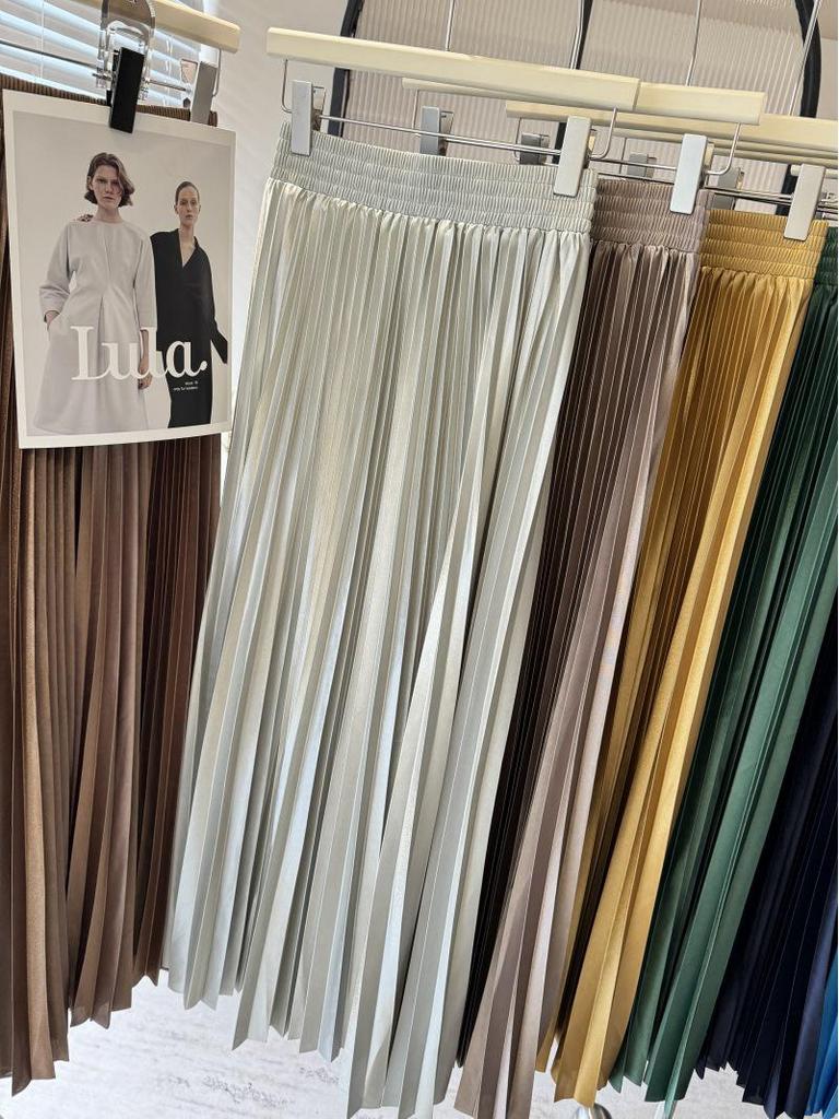 European & American Women's Metallic Pleated Midi Skirt - Spring/Summer Collection